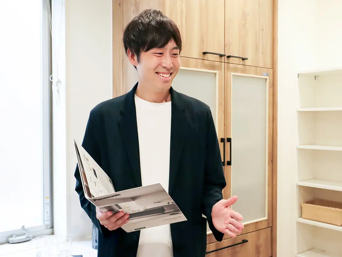 不動産 接客の様子